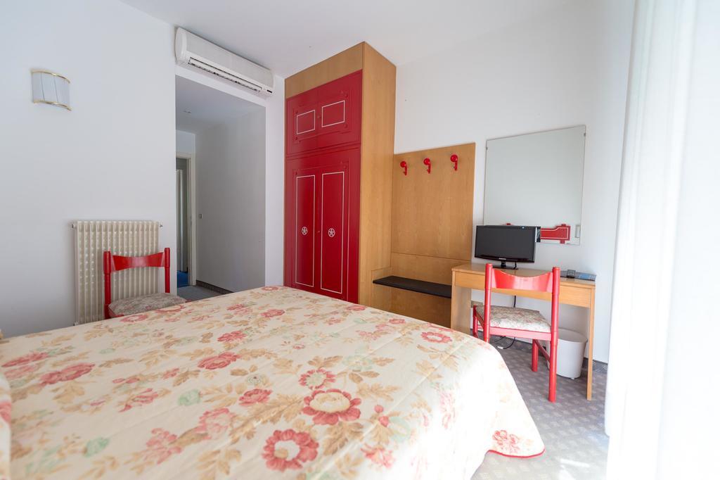 Bike & Wind Hotel Villa Maria Torbole Sul Garda Exterior foto
